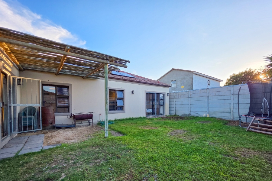 3 Bedroom Property for Sale in Zonnendal Western Cape